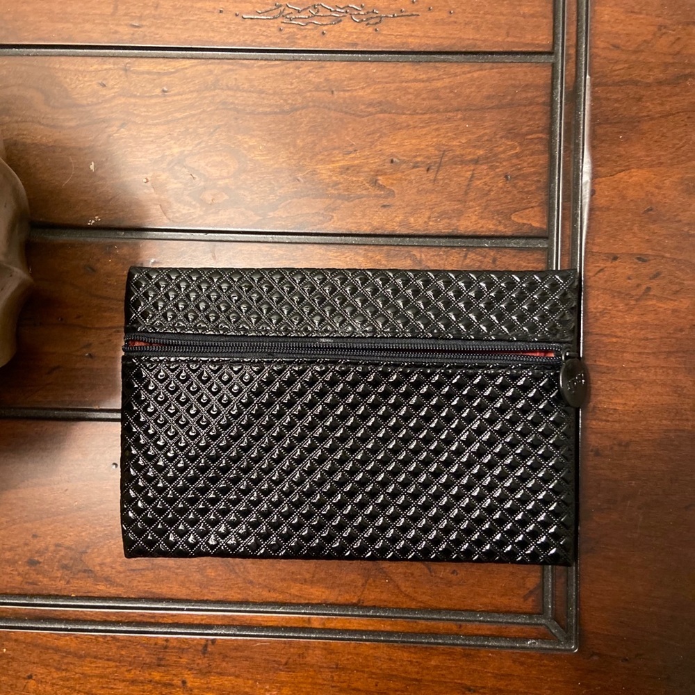 *Free w/ purchase*Ipsy black makeup bag